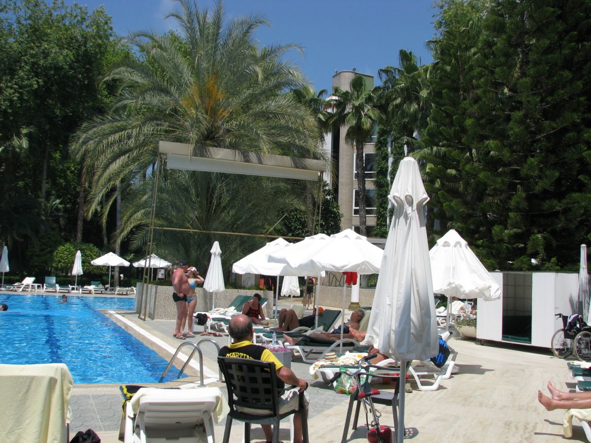 imagini hotel DELPHIN BOTANIK